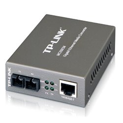CONVERTIDOR MULTIMEDIA MULTI-MODO GIGABIT  COMPATIBLE CON IEEE 802.3ab y 802.3z IEEE  1 PTO. 1000M SC/UPC  1 PTO. 1000M RJ45 por